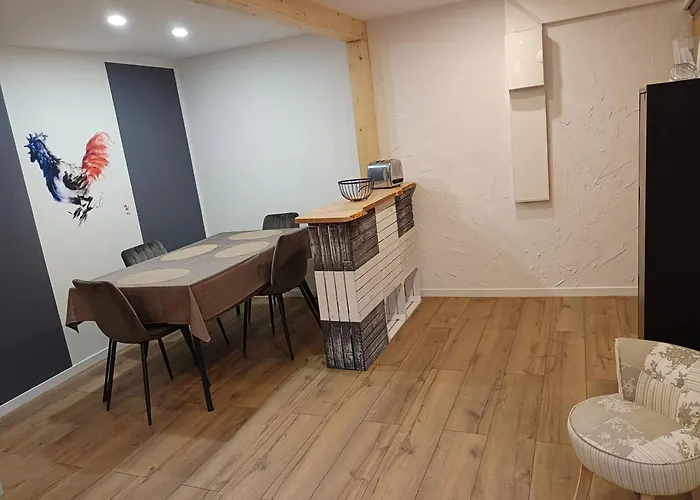Maison A Colombages 아파트 비상부르
